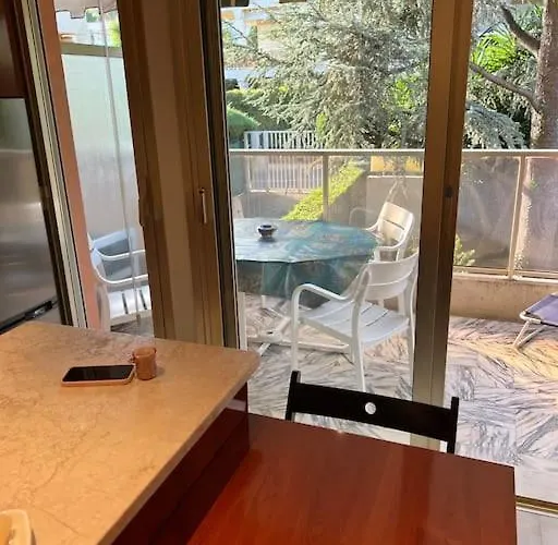 Superbe Avec Terrasse Au Cap D'antibes شقة *
