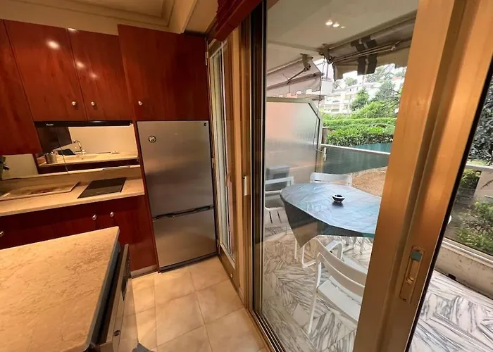 Superbe Avec Terrasse Au Cap D'antibes Daire Antibes